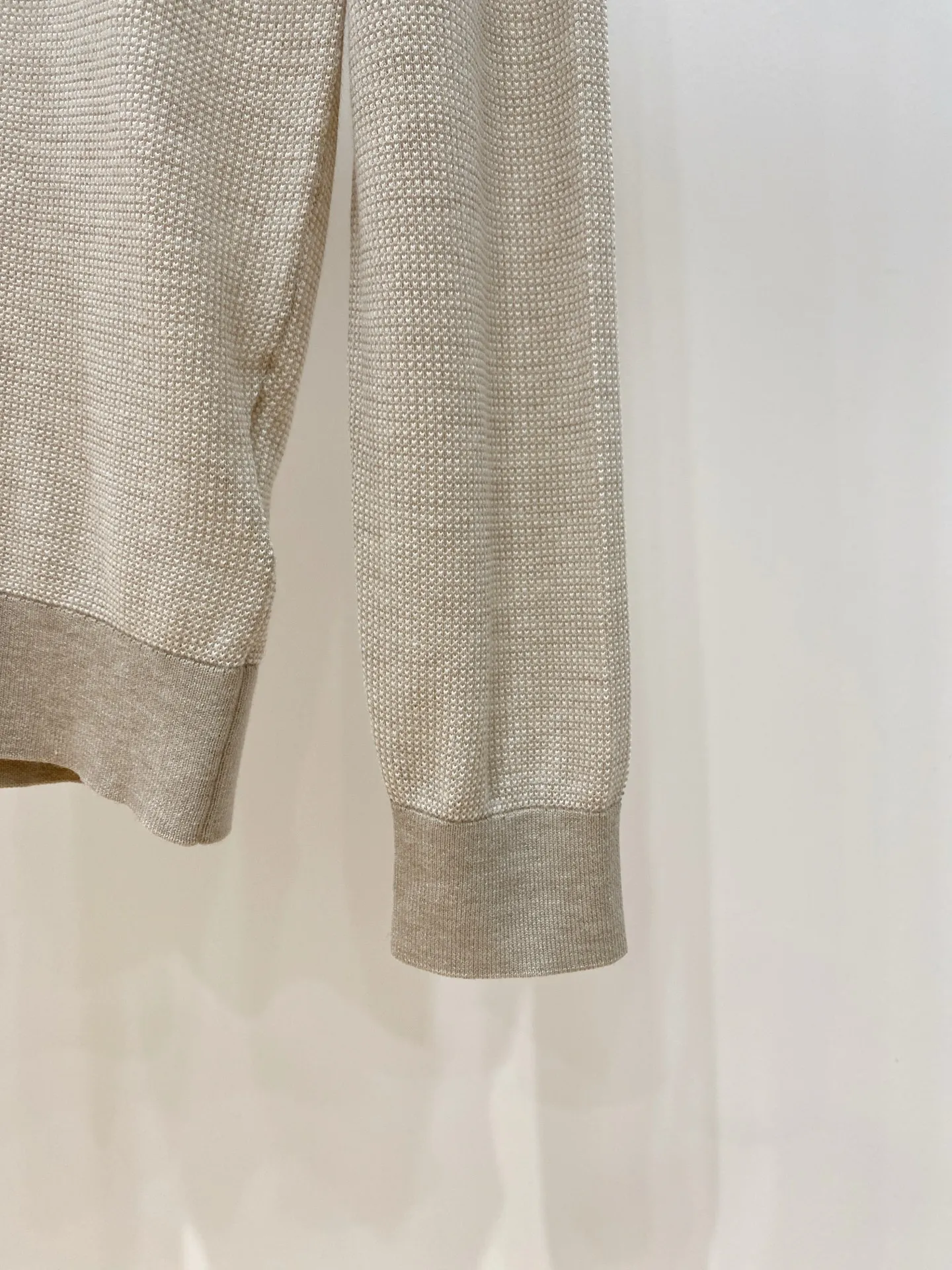 BC Classic is an old-money, gentlemanly and elegant style. The Classic Polo sweater is outlined in lines. There are always some items that can transcend seasons and trends and become eternal Classics. Selected top-quality wool fabrics are soft and silky to the touch, giving you just the right wearing experience in the warm sunshine of autumn and winter. The classic Polo collar design, with exquisite three buttons, is simple yet stylish, showing the unique sophistication and charm of men. It adds a touch of bright color to the whole, highlighting the wearer's unique taste. And the unique line design not only modifies the body shape, but also adds elegance and calmness. Every detail, every stitch and every detail has been carefully crafted to ensure excellent quality and durability! Sizes: M-3XL (48-56)
